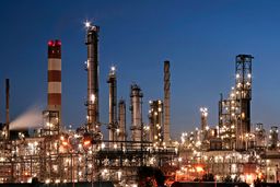 قیمت پایه محصولات پتروشیمی همچنان با دلار 4200 تومانی اعلام شد