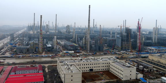Asian paraxylene/naphtha spread slips to 3-month low ahead of China's Golden Week. 
