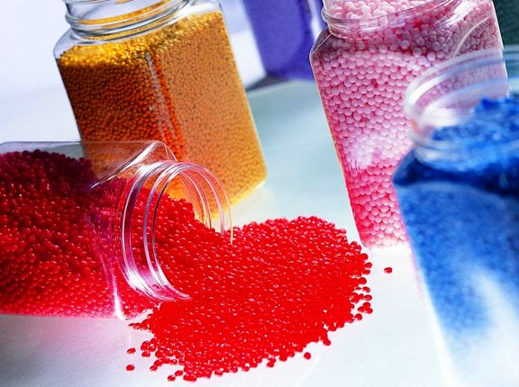 همکاری شرکت ملی صنایع پتروشیمی و بورس با هدف تنظیم بازار