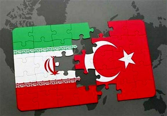 پتروشیمی های ایرانی هنوز فروش در بازار داخلی را ترجیح می دهند/ پلی اتیلن های عربستان و قطر در بازار چین و جنوب شرق آسیا محبوب تر هستند