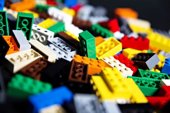 تولید کننده اسباب بازی LEGO، مواد اولیه نفتی را با محصولات گیاهی جایگزین می کند