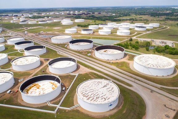 U.S. oil output from major shale to drop in June to nearly two-year low.