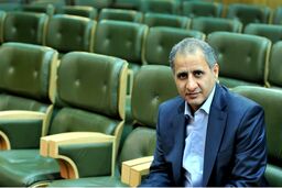 بعید می دانم شورای رقابت تن به خروج پتروشیمی ها از بورس دهد
