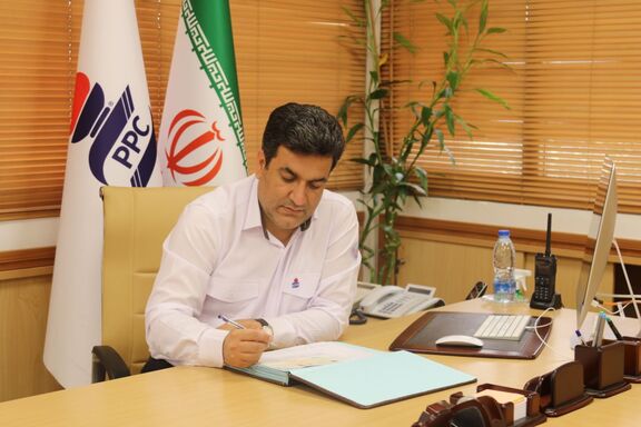 تقدیر معاون اقتصادی ساتا از مدیر عامل شرکت پتروشیمی پردیس