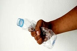 برتری‌های قیمتی پلی‌اتیلن سنگین خارجی بر چین همچنان در بیشترین میزان‌های تاریخی خود می‌باشند، اما احتمالاً این شرایط برای طولانی‌مدت ادامه‌دار نخواهد بود