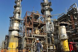 محدودیت دریافت پول برای مواد پتروشیمی صادراتی ایران شکست