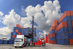 واردات چین از سطح پیش بینی‌ها فراتر رفت