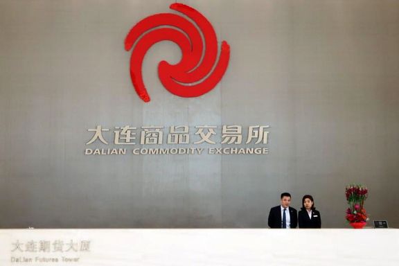 کاهش قیمت آتی پی وی سی به کانال 800 دلار