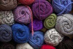 علیرغم درخواست صنعتگران، نخ و پارچه در لیست تعرفه‌های ترامپ باقی ماندند