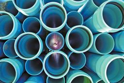 قفل بر بازار پی وی سی ایران