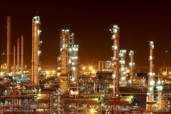 نشست شورای رقابت درباره نرخ ارز خوراک پتروشیمیها به نتیجه نرسید