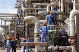 خوراک بین مجتمعی پتروشیمی ها با ارز مبادله ای محاسبه می شود/فروش استایرن مونومر پتروشیمی پارس با ارز آزاد قانونی نیست