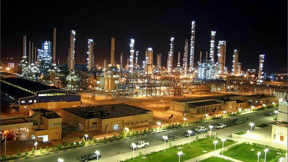 Fire breaks out at petrochemical facility in southwest Iran