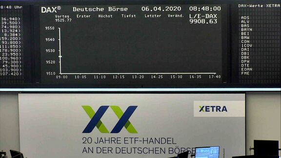 DAX stops trading amid technical problem on Xetra. 