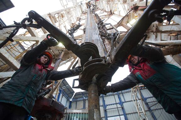 World Oil Output May Fall By 10 Million Barrels a Day, IHS Says