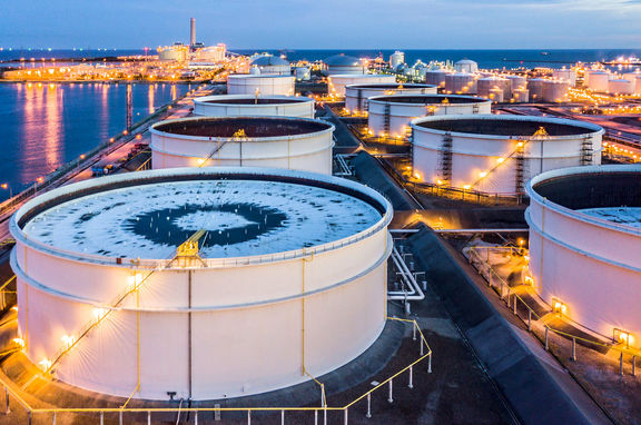 China’s Sinopec Anqing raises May ACN prices by CNY400/tonne. 