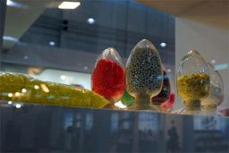 ضعف شرکت های پتروشیمی ایرانی در مشتری مداری