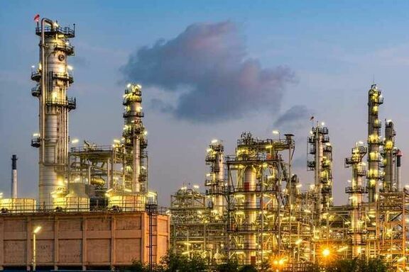 China's Sinopec says starting up new 200,000-bpd Zhanjiang refinery.