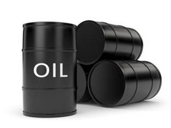 مازاد عرضه جهانی نفت همچنان وجود دارد