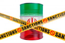 افزایش تولید نفت خام ایران با خطر تحریم های بیشتر غرب مواجه است