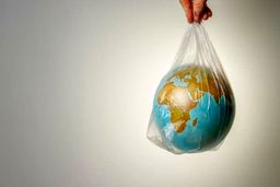 قیمت آتی پی وی سی به 850 دلار رسید/ پلی اتیلن سبک خطی همچنان در مسیر کاهش