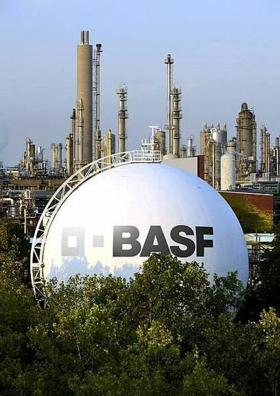 BASF posts slight increase in 2018 sales and decline in earnings due mainly to lower contributions from Chemicals