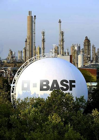 BASF posts slight increase in 2018 sales and decline in earnings due mainly to lower contributions from Chemicals