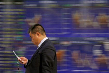 Asia petchem shares, crude slump as US-China trade spat escalates