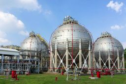 حاشیه سود نفتای پالایش‌شده با منفی شدن به کمترین میزان‌ خود در یک دهه اخیر رسید