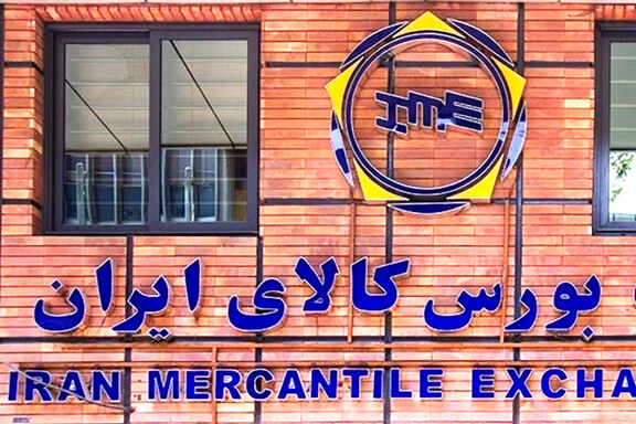 کاهش ۹ هزارتنی عرضه پتروشیمی ها در بورس