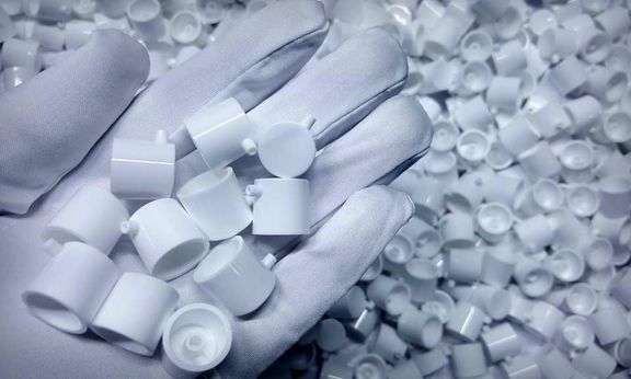 بازار پتروشیمی از نزدیک قیمتهای نفت خام صنایع بالادستی را برای پیدا کردن جهت مشخص دنبال می کند