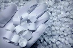 بازار پتروشیمی از نزدیک قیمت‌های نفت خام صنایع بالادستی را برای پیدا کردن جهت مشخص دنبال می کند