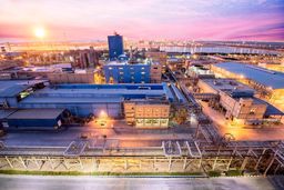 خط جدید افزایش ظرفیت تولید آماده بهره‌برداری شد/ نیازی به واردات محصولات پلی‌اتیلن ترفتالات نداریم