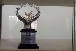 پتروشیمی امیرکبیر با دریافت تندیس سیمین ، عنوان واحد صنعت سبز کشور نام گرفت