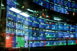 قیمت آتی پی وی سی در محدوده 895 دلار/ منواتیلن گلایکول به 624 دلار رسید