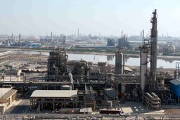 اختلاف 1500 تومانی فروش ارز پتروشیمی ها در سامانه نیما با سایر صادرکنندگان