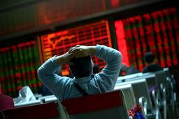هلدینگ خلیج فارس و پارسیان بیشتر تاثیر منفی بر شاخص را ثبت کردند