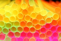 بازار میان زمین و هوا همزمان با پیش‌بینی‌های متفاوت/آیا تعطیلی آتی شرکت پتکیم بازار پی‌وی‌سی را تقویت می‌کند؟