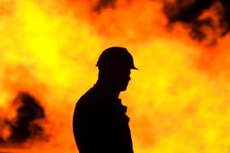 نگاهی به گزارش عملکرد صنعت پتروشیمی در ماه مهر، آبان و آذر