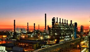 مسئولیت های اجتماعی/ یک مدیر موفق/ پتروشیمی امیرکبیر