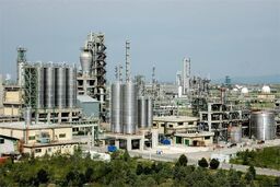 خطر کاهش فروش بیخ گوش پتروشیمی ها/ سیاستهای فروش متناقض در پتروشیمی های بزرگ