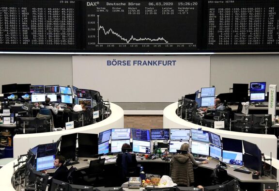 Europe stocks down with selling fever, end at near seven-month lows. 