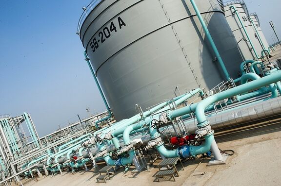 Kuwait's KNPC says puts out small fire at Mina al-Ahmadi refinery. 